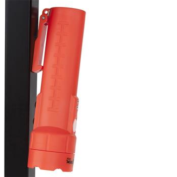 Nightstick 2522 Dual-Light™ Flashlight has a magnet integrated in the clip